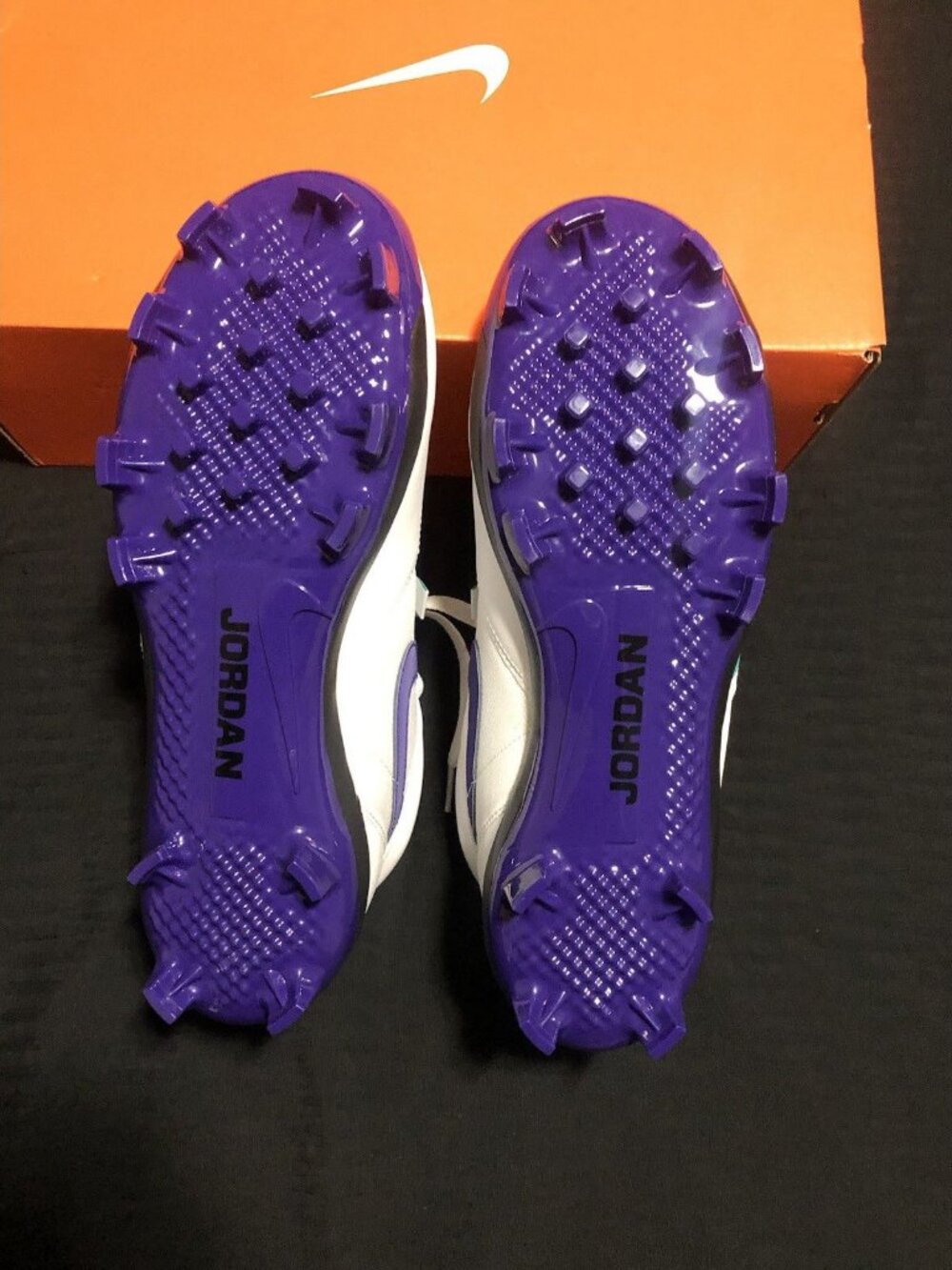 Air Jordan Stadium 90 Low 'Grape' White Football Cleats, Size 10 HQ0210-105 - Picture 6 of 6